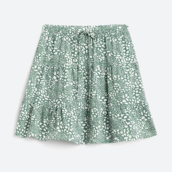 Vero Moda Graycen Skirt, NWOT, M, Olive Green/Cream abstract print Mini - Picture 2 of 7